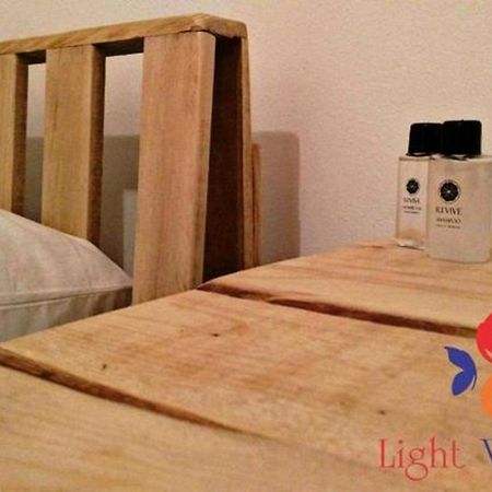 Light Wings Family Guesthouse Ереван Экстерьер фото